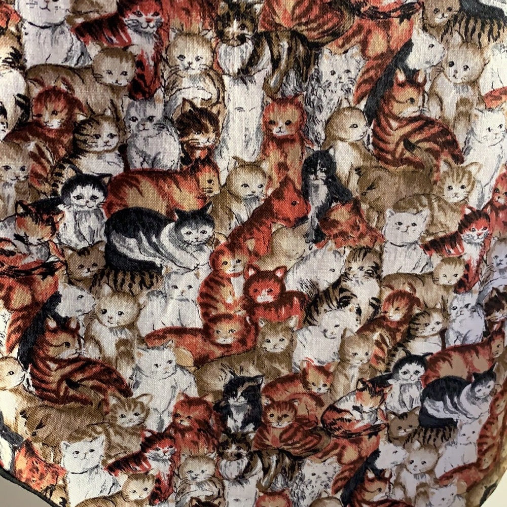 Cat Patterned Vest . - Picture 3 of 4